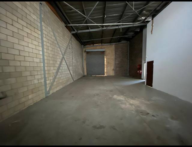 314M² WAREHOUSE TO LET IN SUNNYROCK